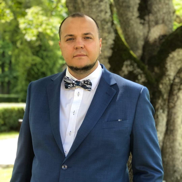 1759178530-Untitled design.png